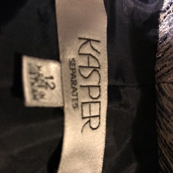 Fresh from Laurie’s closet - Picture 7 of 7